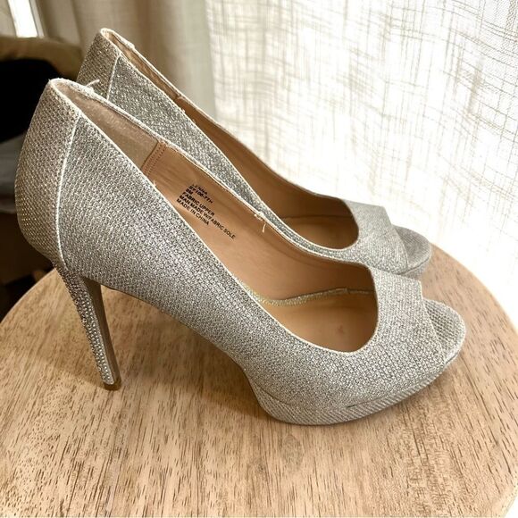 Thalia Sodi Lena Silver Beaded Heel Open Toe Sparkly Pumps, 9, NWOB - Picture 3 of 7
